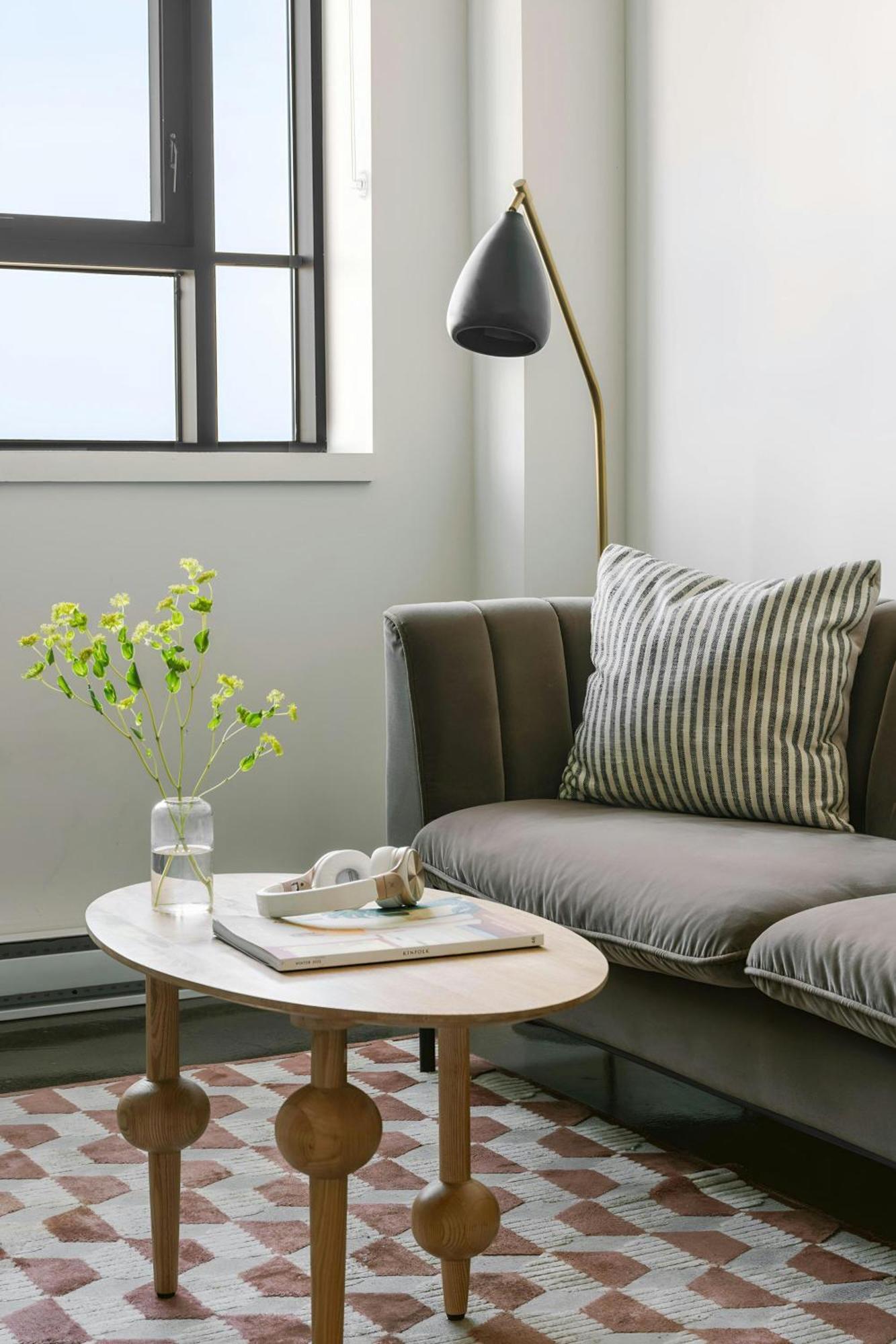 One-Bedroom Apartment Queen Bed