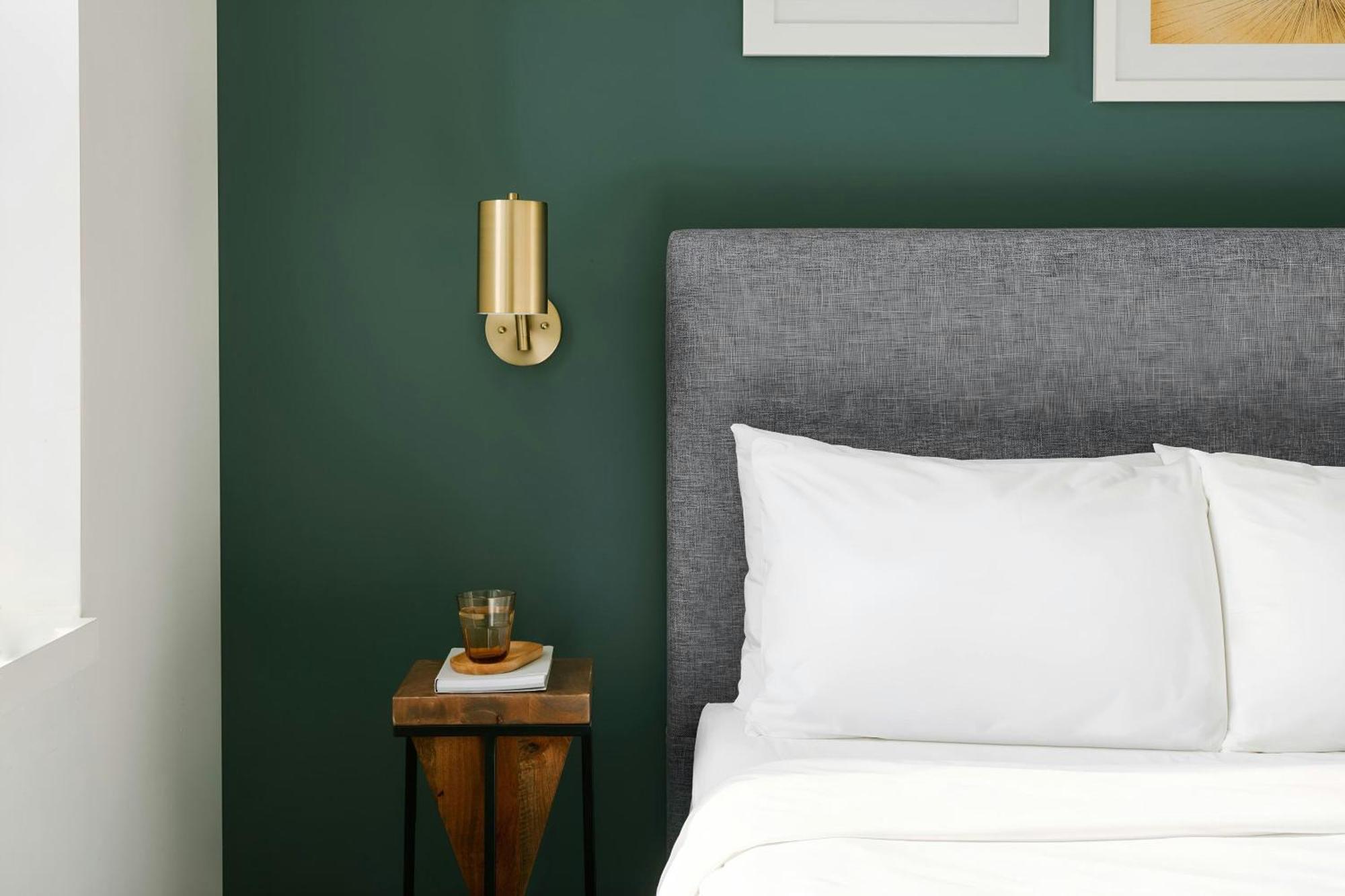 Two-Bedroom Apartment Two Queen Beds