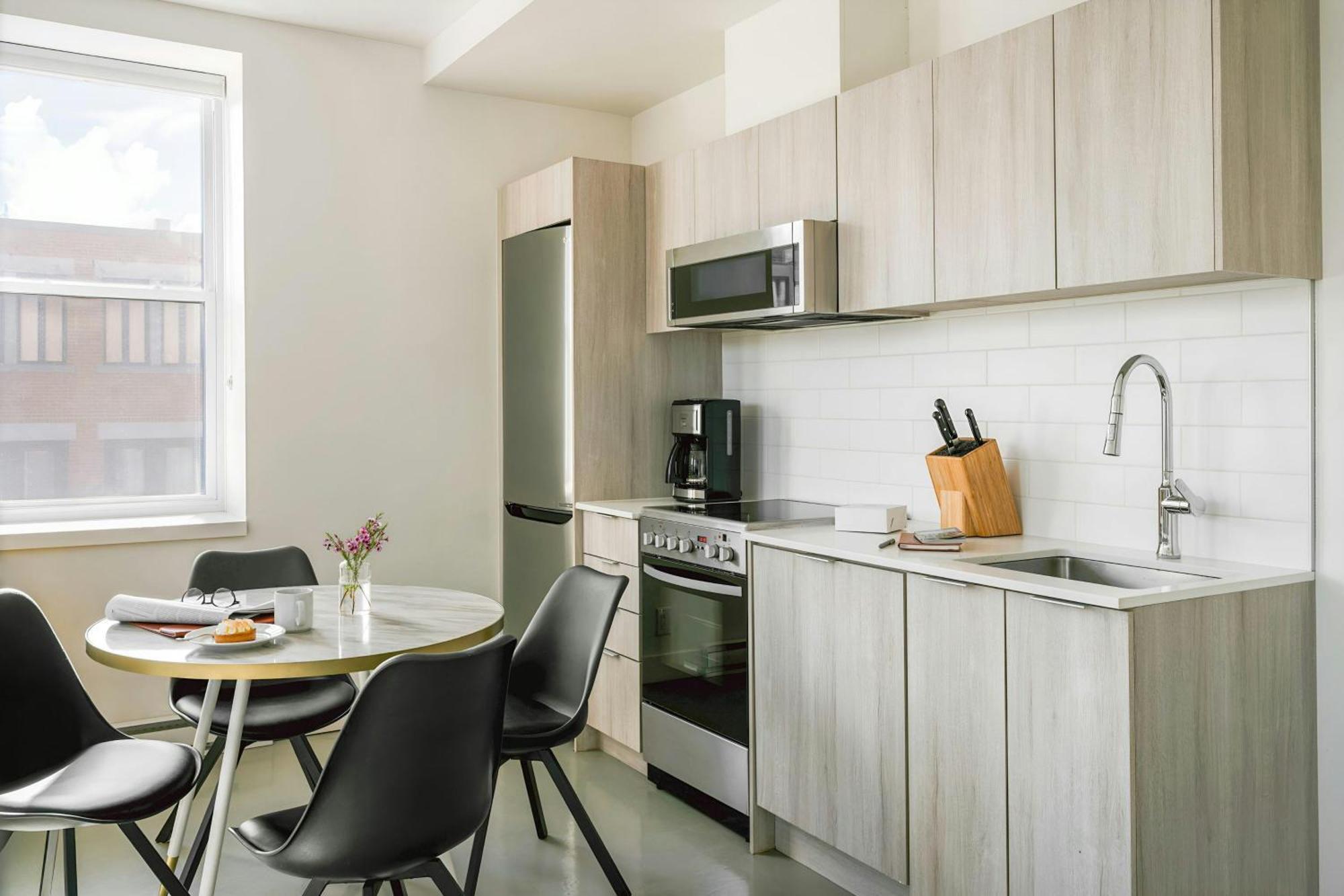 Two-Bedroom Apartment Two Queen Beds