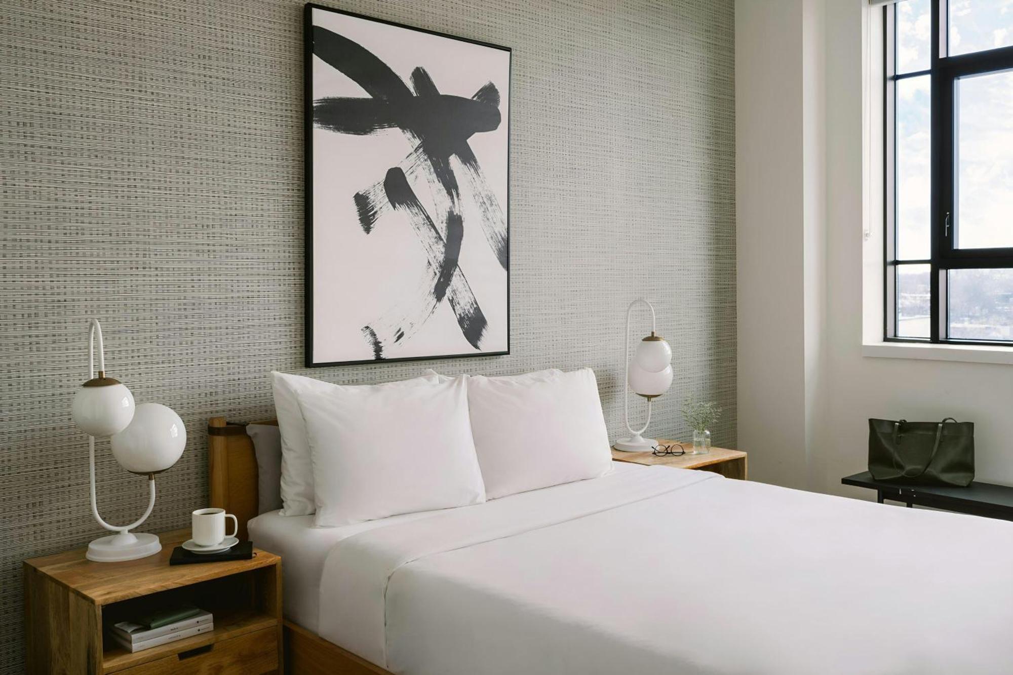 One-Bedroom Apartment Queen Bed